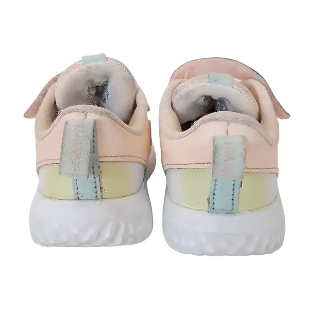 Nike Revolution 5 SE Sneakers Girls 8 Peach Pink Running Shoes Back to School